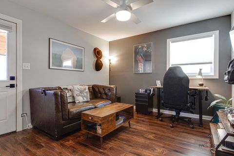 Tiny photo for 1011 N HADDOW Avenue, Arlington Heights, IL 60004 (MLS # 12624445)