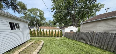 Tiny photo for 1011 N HADDOW Avenue, Arlington Heights, IL 60004 (MLS # 12624445)
