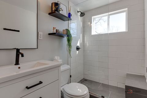 Tiny photo for 1011 N HADDOW Avenue, Arlington Heights, IL 60004 (MLS # 12624445)
