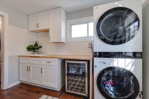 Tiny photo for 1011 N HADDOW Avenue, Arlington Heights, IL 60004 (MLS # 12624445)