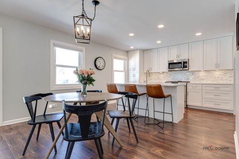 Tiny photo for 1011 N HADDOW Avenue, Arlington Heights, IL 60004 (MLS # 12624445)