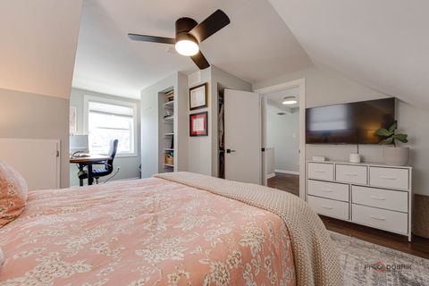 Tiny photo for 1011 N HADDOW Avenue, Arlington Heights, IL 60004 (MLS # 12624445)