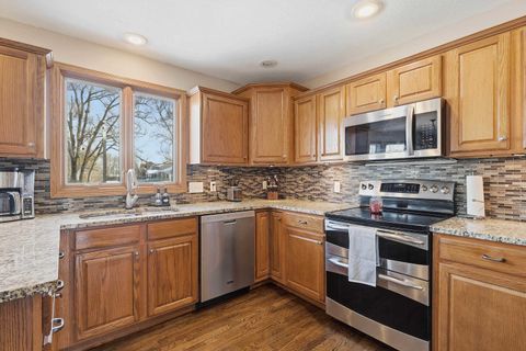 Tiny photo for 5805 Lorton Avenue, Davenport, IA 52807 (MLS # 100000038)