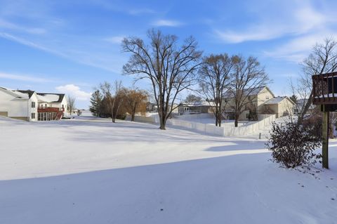 Tiny photo for 5805 Lorton Avenue, Davenport, IA 52807 (MLS # 100000038)