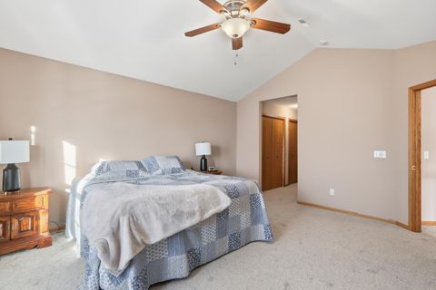 Tiny photo for 5805 Lorton Avenue, Davenport, IA 52807 (MLS # 100000038)