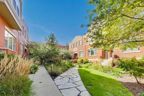 Tiny photo for 3645 W Cornelia Avenue #A, Chicago, IL 60618 (MLS # 12486790)