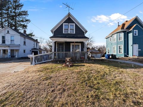 Tiny photo for 1816 Belle Avenue, Davenport, IA 52803 (MLS # 12553723)