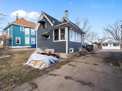 Tiny photo for 1816 Belle Avenue, Davenport, IA 52803 (MLS # 12553723)
