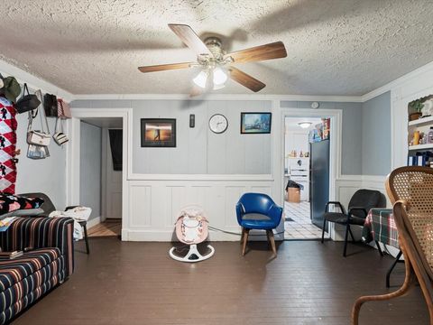 Tiny photo for 1816 Belle Avenue, Davenport, IA 52803 (MLS # 12553723)