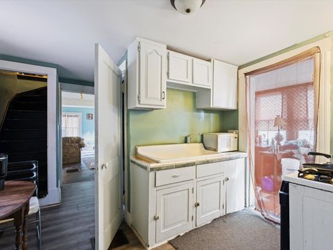 Tiny photo for 1816 Belle Avenue, Davenport, IA 52803 (MLS # 12553723)