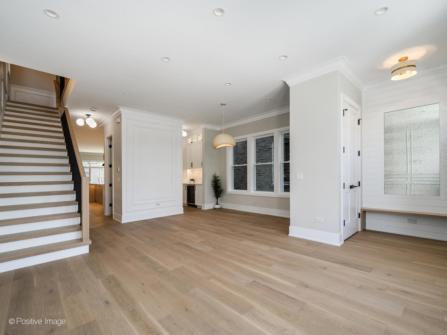 3045 N Christiana Avenue