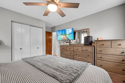 Tiny photo for 10445 S Avenue E Ave, Chicago, IL 60617 (MLS # 12629825)