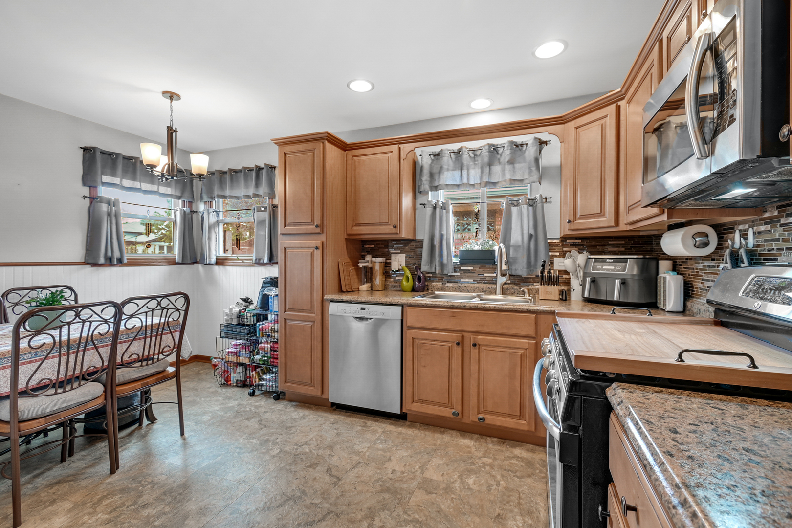 10445 S Avenue E Avenue