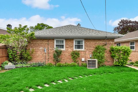 Tiny photo for 10445 S Avenue E Ave, Chicago, IL 60617 (MLS # 12629825)