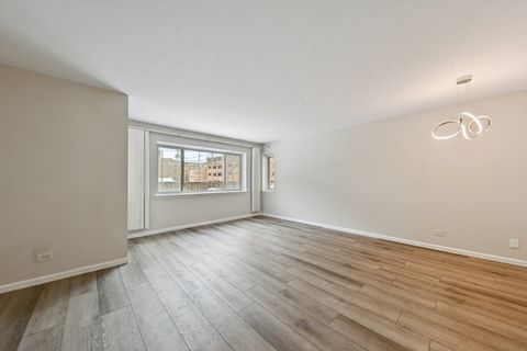 Tiny photo for 835 Ridge Avenue #103, Evanston, IL 60202 (MLS # 12561591)
