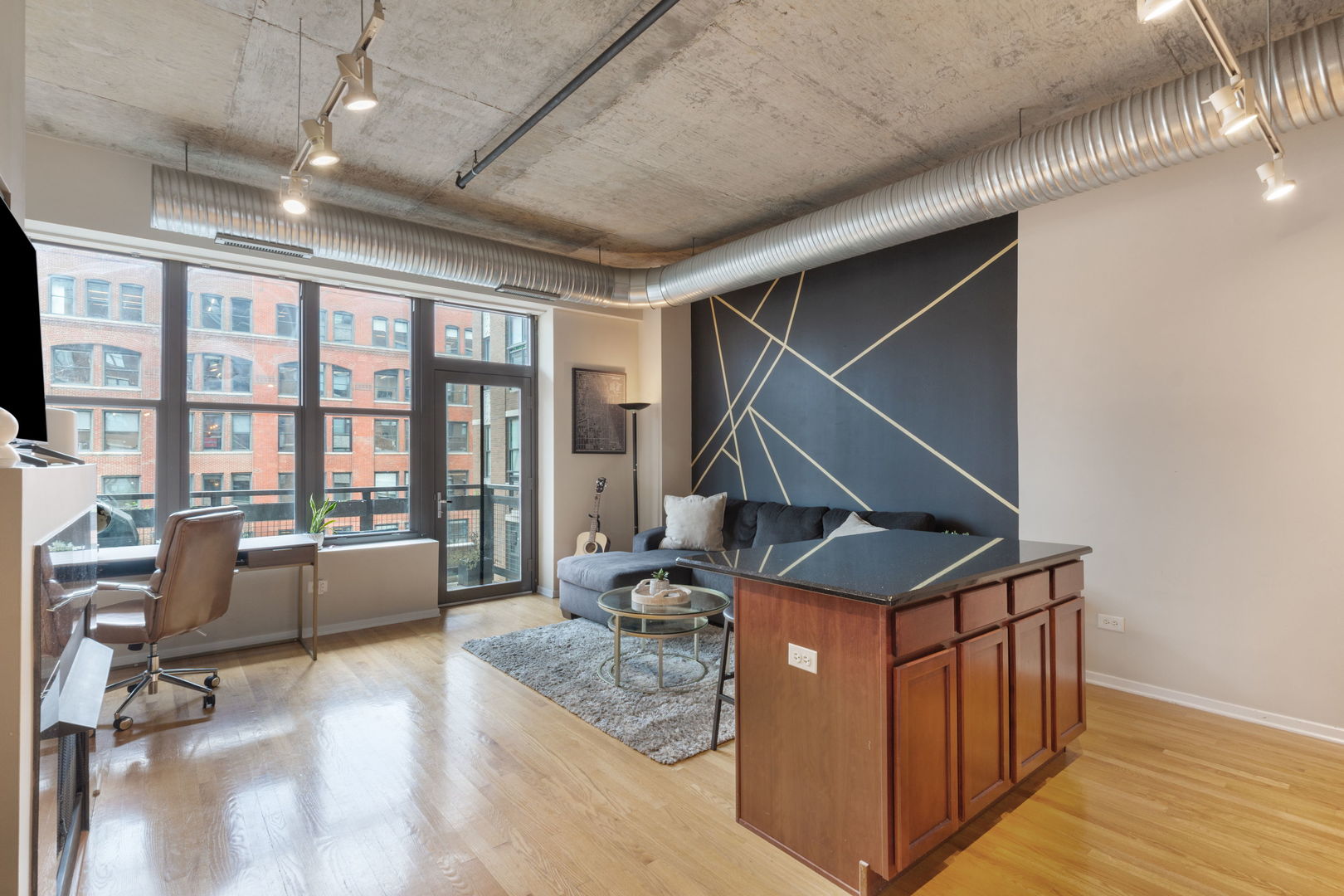849 N FRANKLIN Street 515