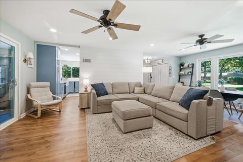 Tiny photo for 17W040 Oak Lane, Bensenville, IL 60106 (MLS # 12673456)