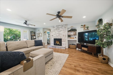 Tiny photo for 17W040 Oak Lane, Bensenville, IL 60106 (MLS # 12673456)