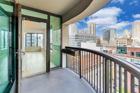 Tiny photo for 400 N La Salle Drive #1002, Chicago, IL 60654 (MLS # 12672078)