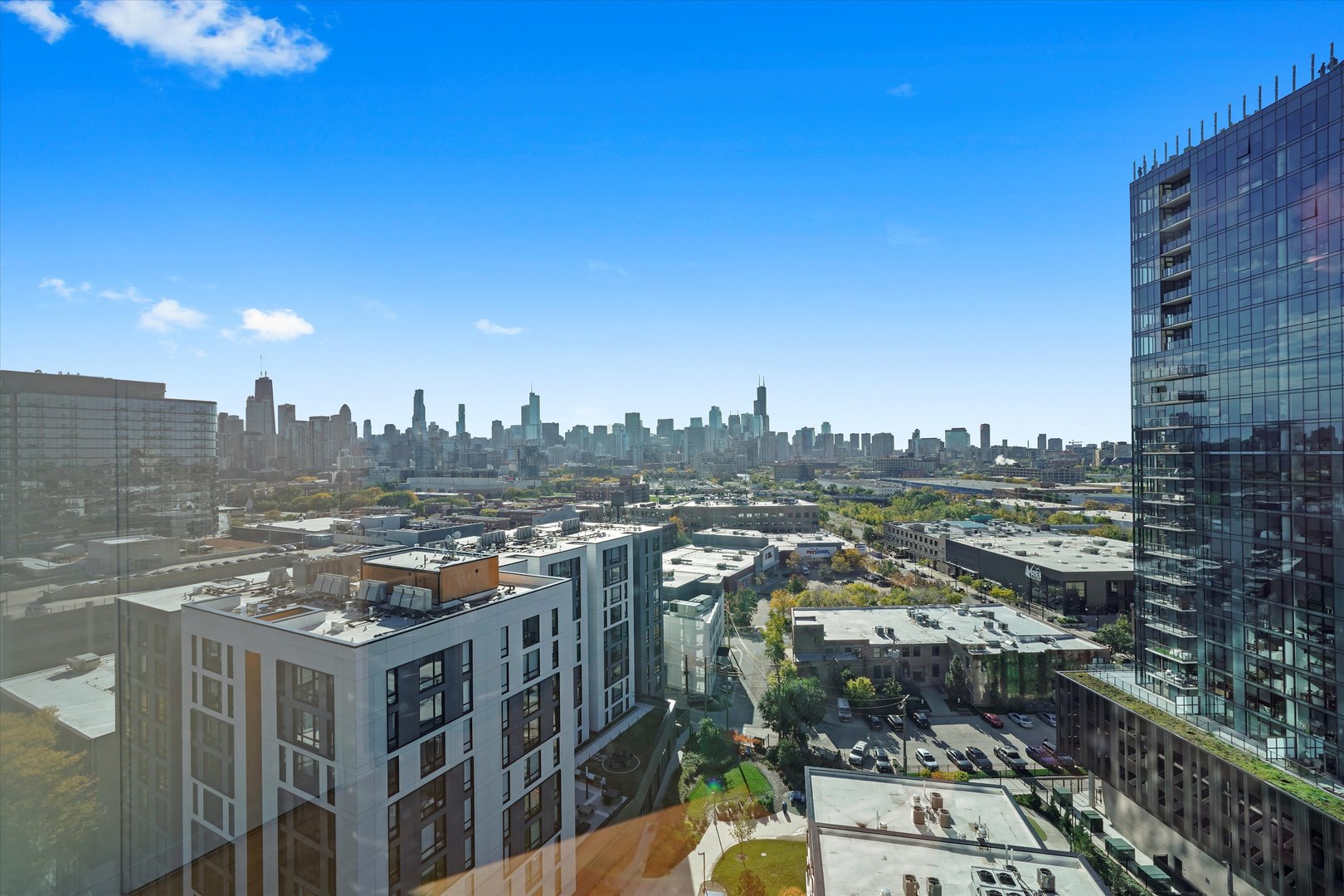 860 W Blackhawk Street 1502