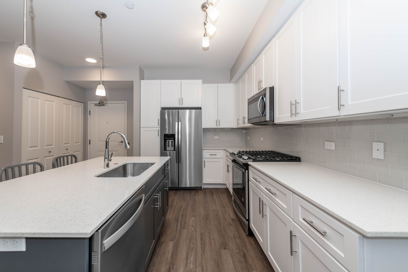 21599 W Field Court 5-203