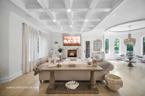 Tiny photo for 8 Brooke Lane, South Barrington, IL 60010 (MLS # 12613198)