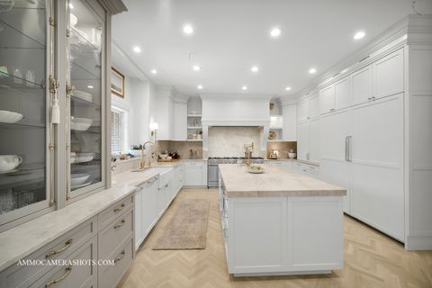 Tiny photo for 8 Brooke Lane, South Barrington, IL 60010 (MLS # 12613198)