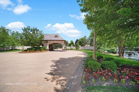 Tiny photo for 8 Brooke Lane, South Barrington, IL 60010 (MLS # 12613198)