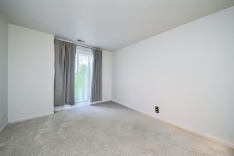 Tiny photo for 478 Raintree Court #2B, Glen Ellyn, IL 60137 (MLS # 12508430)