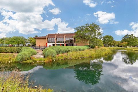 Tiny photo for 478 Raintree Court #2B, Glen Ellyn, IL 60137 (MLS # 12508430)