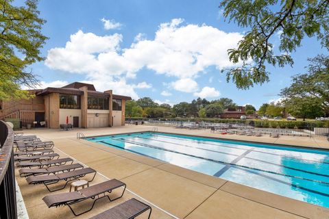 Tiny photo for 478 Raintree Court #2B, Glen Ellyn, IL 60137 (MLS # 12508430)