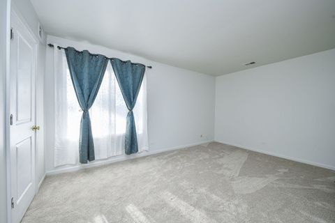 Tiny photo for 478 Raintree Court #2B, Glen Ellyn, IL 60137 (MLS # 12508430)