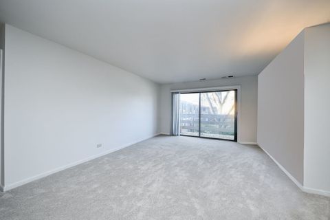 Tiny photo for 478 Raintree Court #2B, Glen Ellyn, IL 60137 (MLS # 12508430)