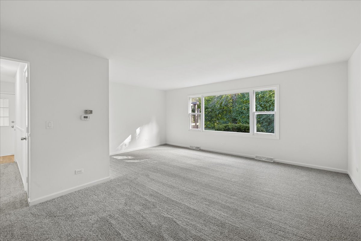 53 N Mclean Boulevard