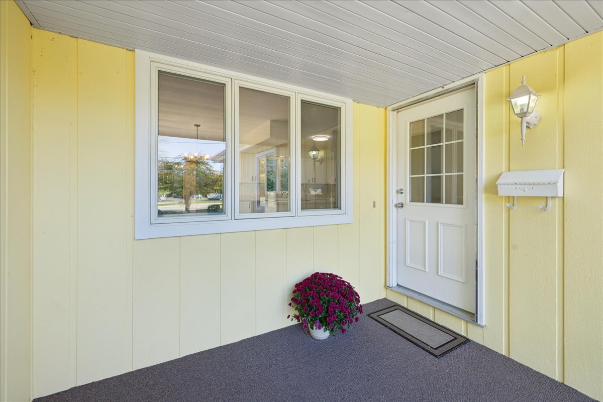 53 N Mclean Boulevard