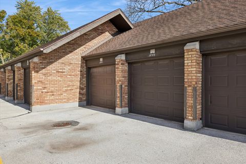 Tiny photo for 1845 Mission Hills Lane, Northbrook, IL 60062 (MLS # 12502292)