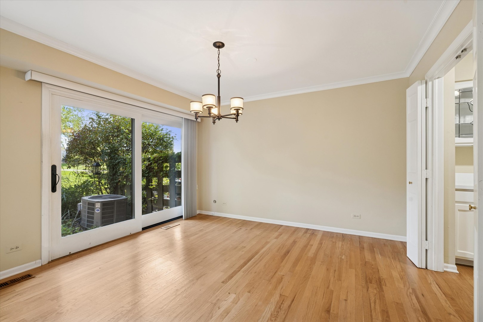 1845 Mission Hills Lane