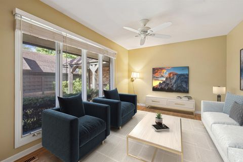 Tiny photo for 1845 Mission Hills Lane, Northbrook, IL 60062 (MLS # 12502292)