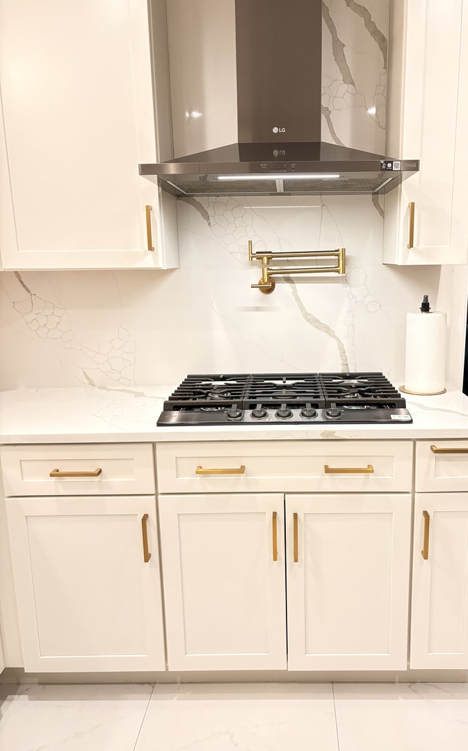 9619 S Oakley Avenue