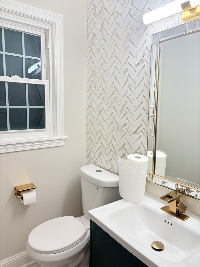 9619 S Oakley Avenue