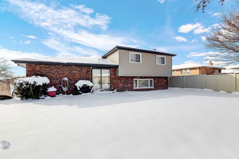 Tiny photo for 8424 Currant Avenue, Tinley Park, IL 60487 (MLS # 12527319)