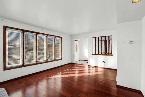 Tiny photo for 8424 Currant Avenue, Tinley Park, IL 60487 (MLS # 12527319)