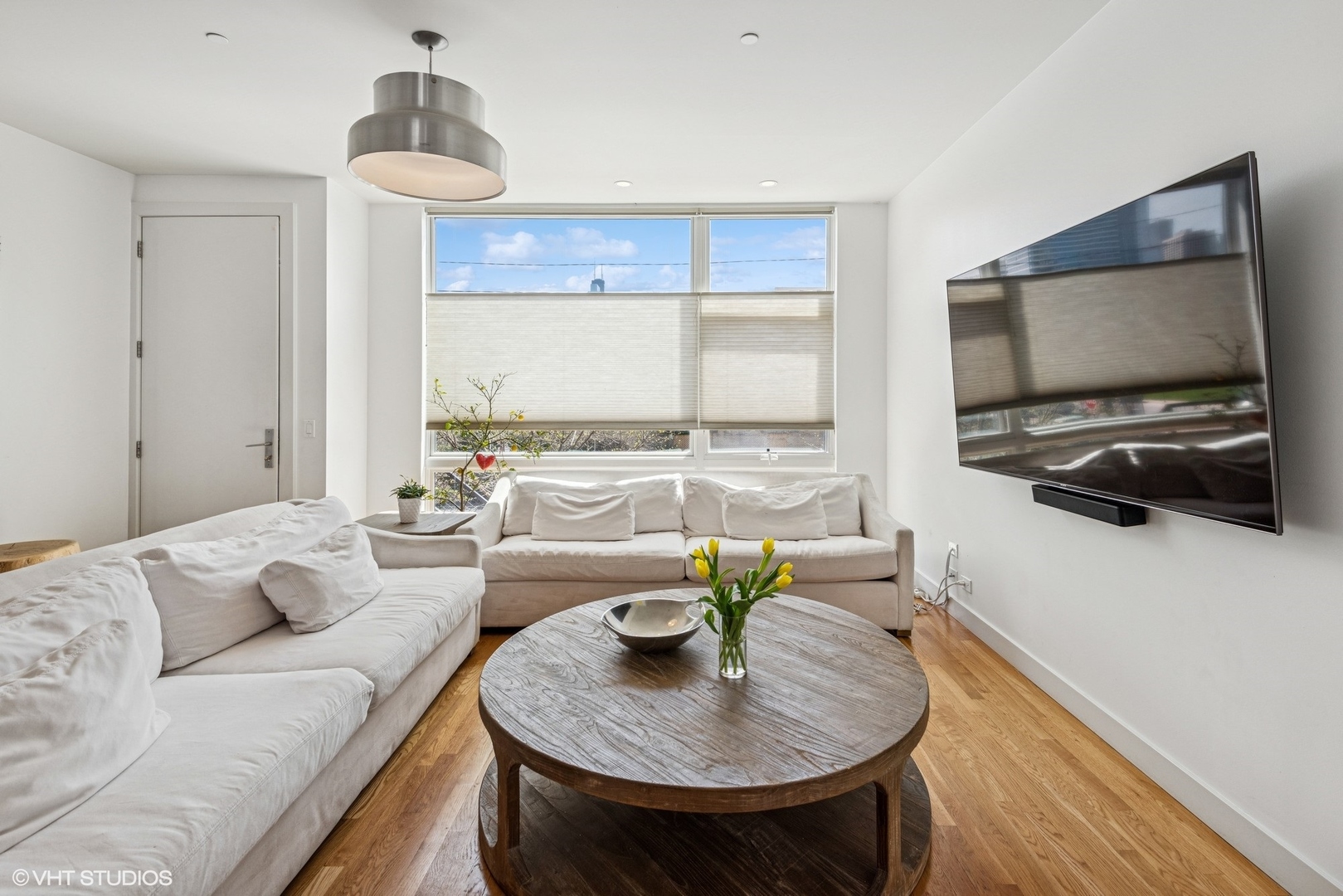 442 W Oak Street