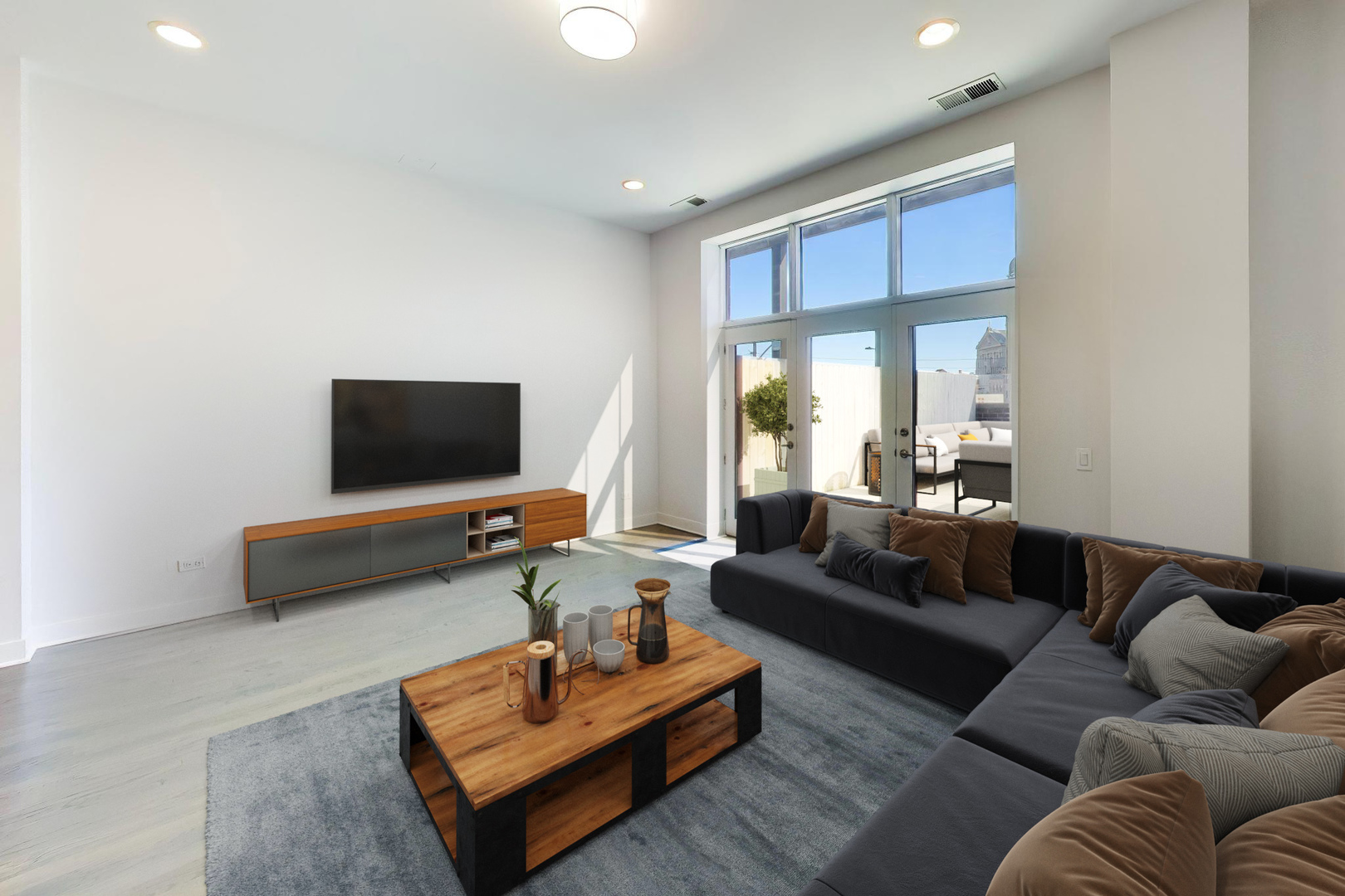 725 N Aberdeen Street 202