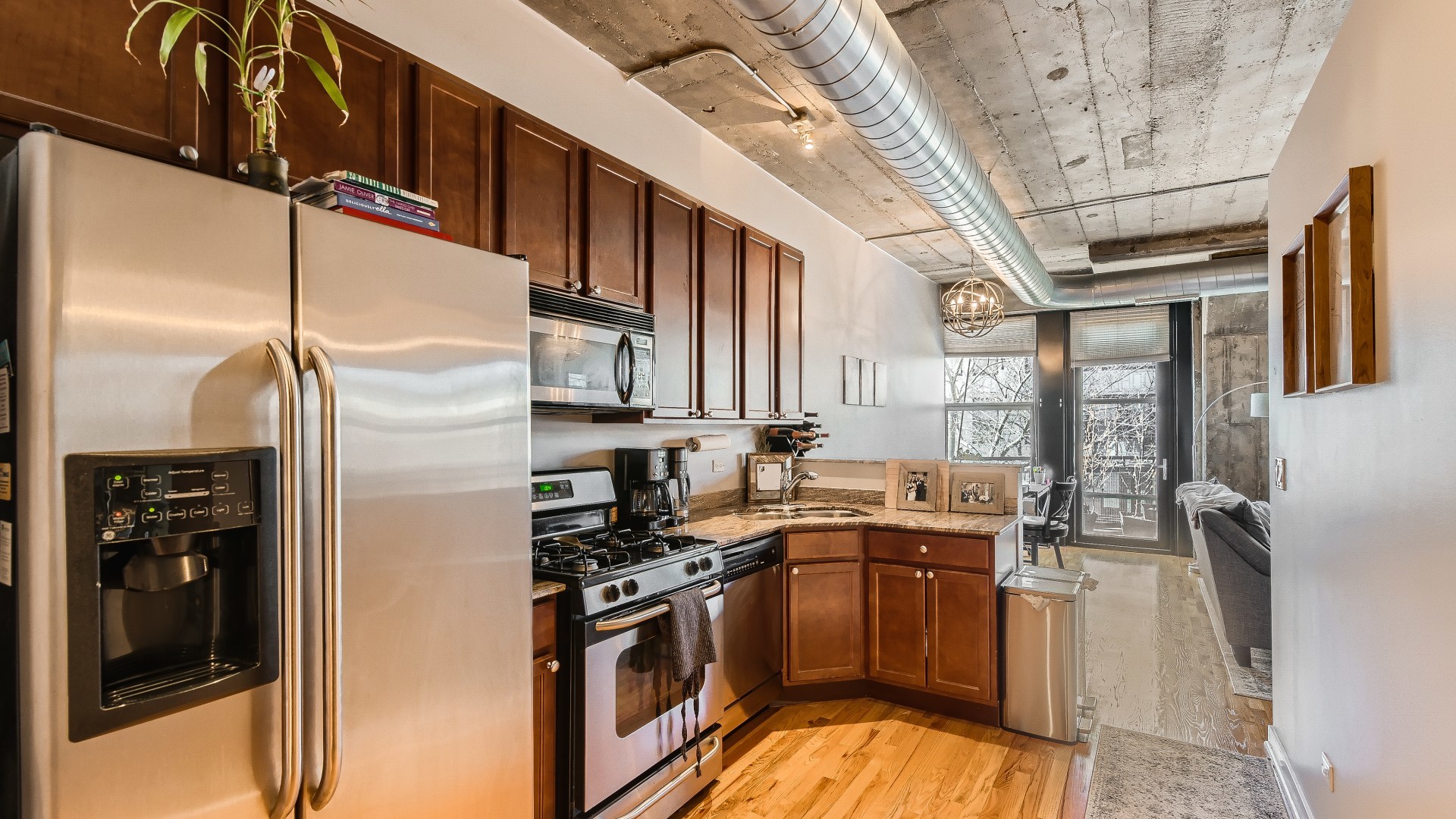 1071 W 15th Street 258