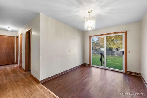 Tiny photo for 175 Calkins Drive, Sugar Grove, IL 60554 (MLS # 12510113)