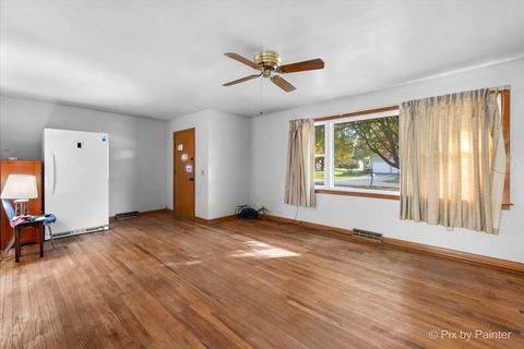 Tiny photo for 175 Calkins Drive, Sugar Grove, IL 60554 (MLS # 12510113)