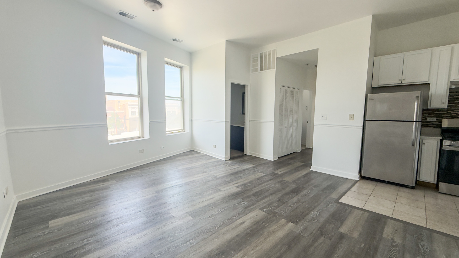 317 S Homan Avenue 3E