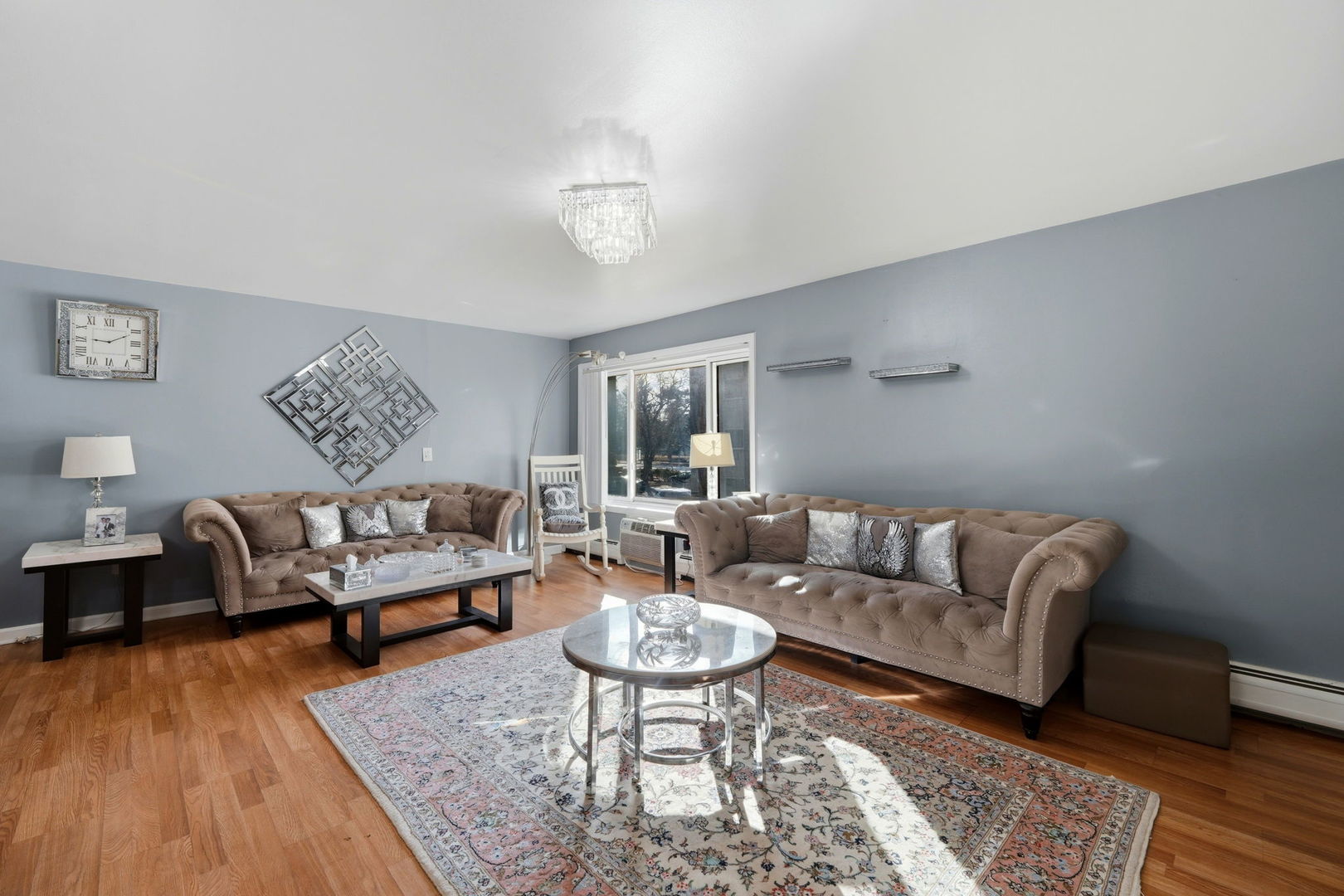 10015 Beverly Drive 205