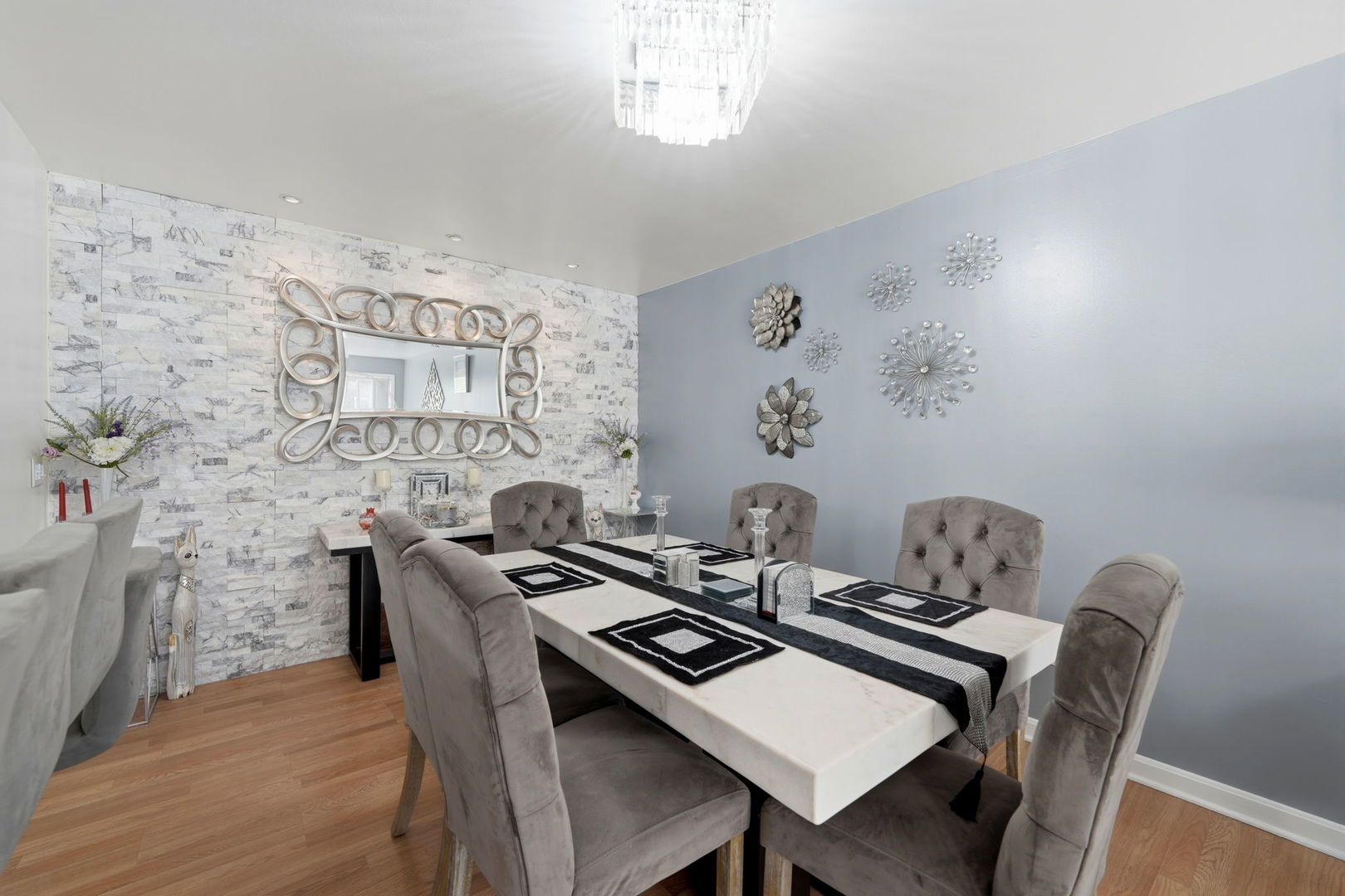 10015 Beverly Drive 205